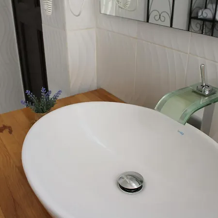 Urban Guest house 3*